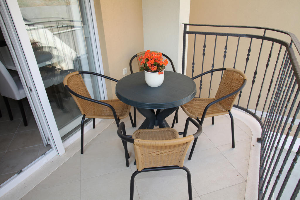 סגט ווראנייצה Villa Iris Apartments מראה חיצוני תמונה