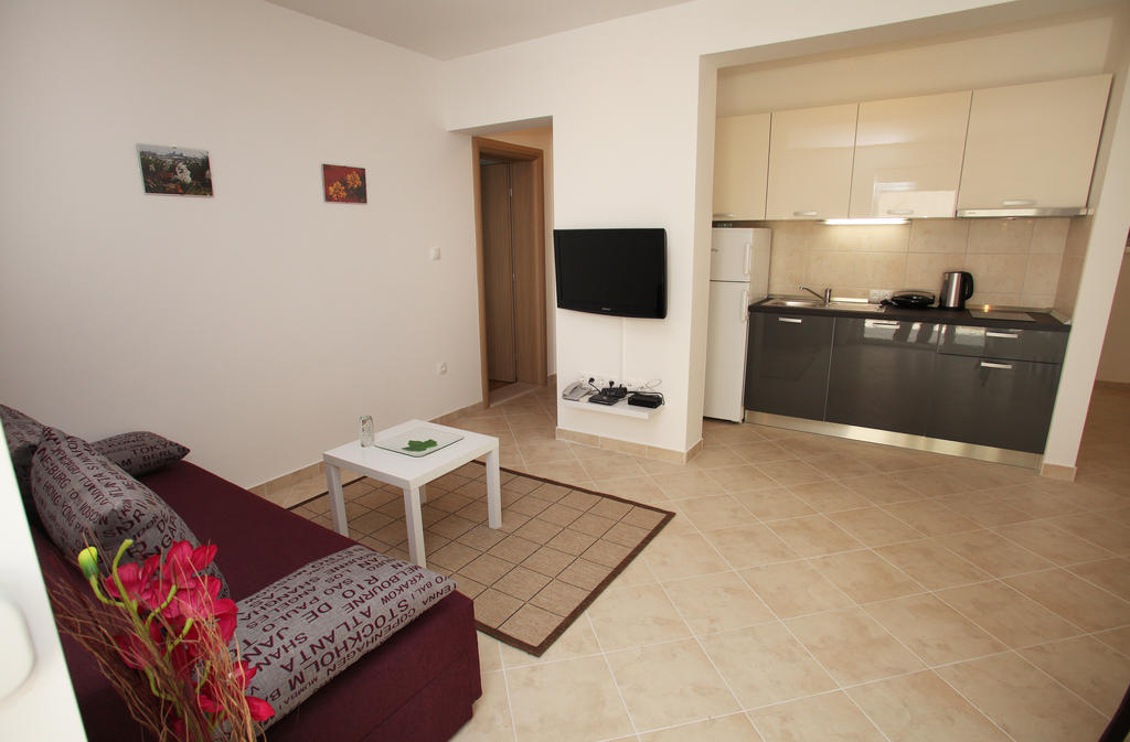 סגט ווראנייצה Villa Iris Apartments מראה חיצוני תמונה