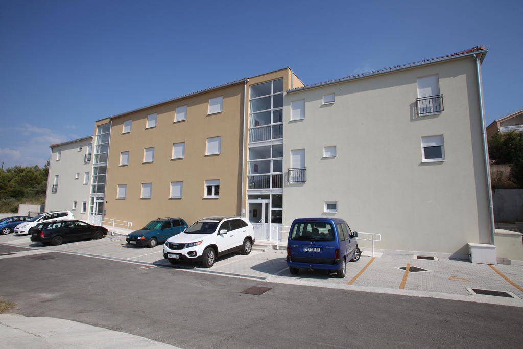 סגט ווראנייצה Villa Iris Apartments מראה חיצוני תמונה